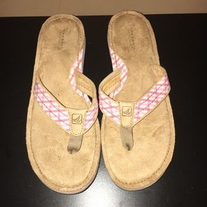 Sperry flip flops